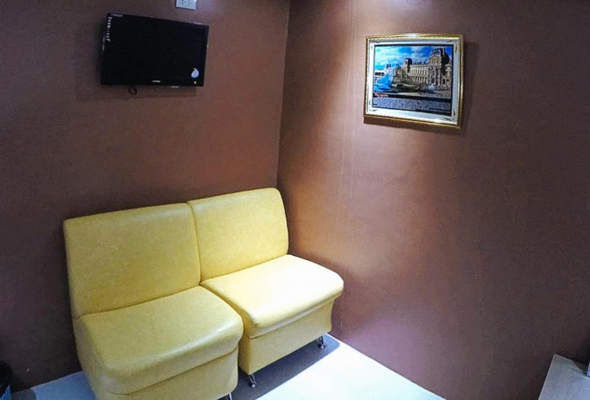 Reddoorz Plus @ Taj Hotel Tuguegarao Exterior foto